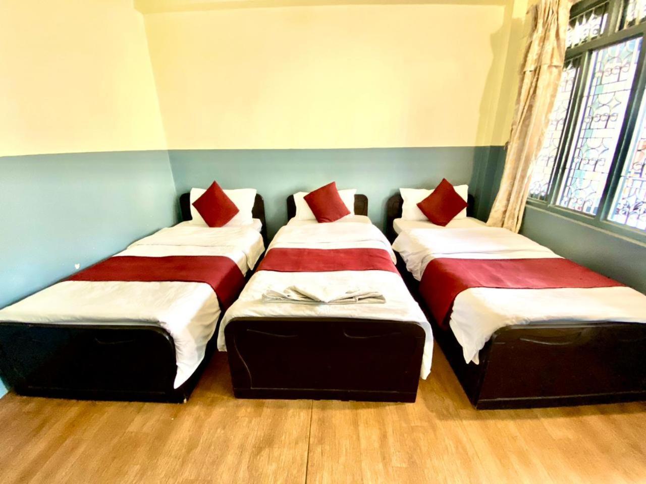 Hotel Piya Pvt Ltd Pokhara Værelse billede